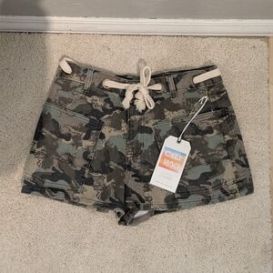 Women's Juniors Camouflage Shorts, 5